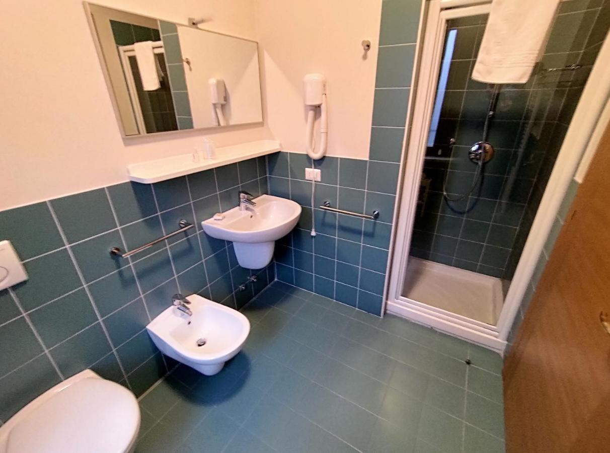 Domus San Bernardino Bed and Breakfast Verona Buitenkant foto