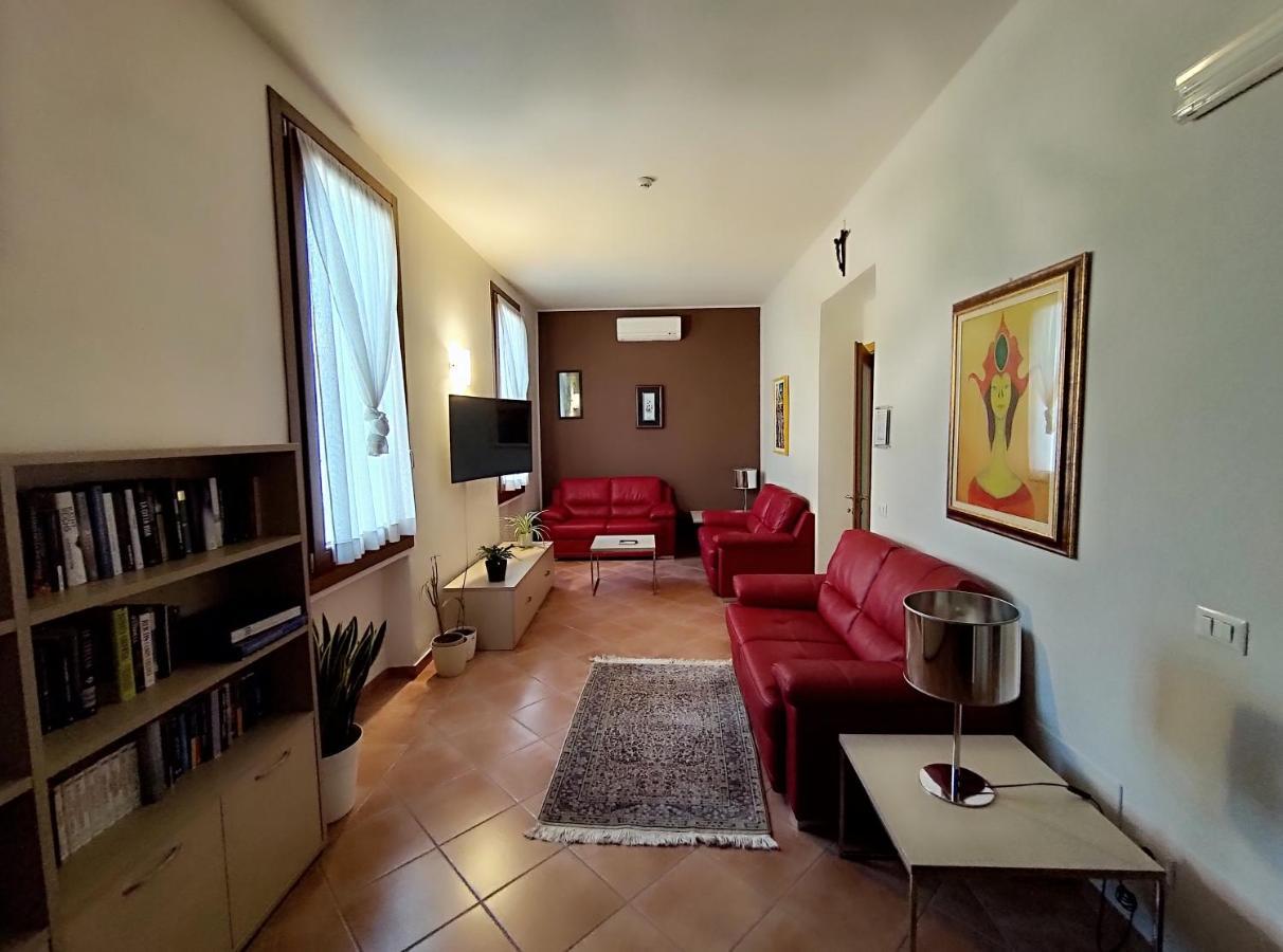 Domus San Bernardino Bed and Breakfast Verona Buitenkant foto
