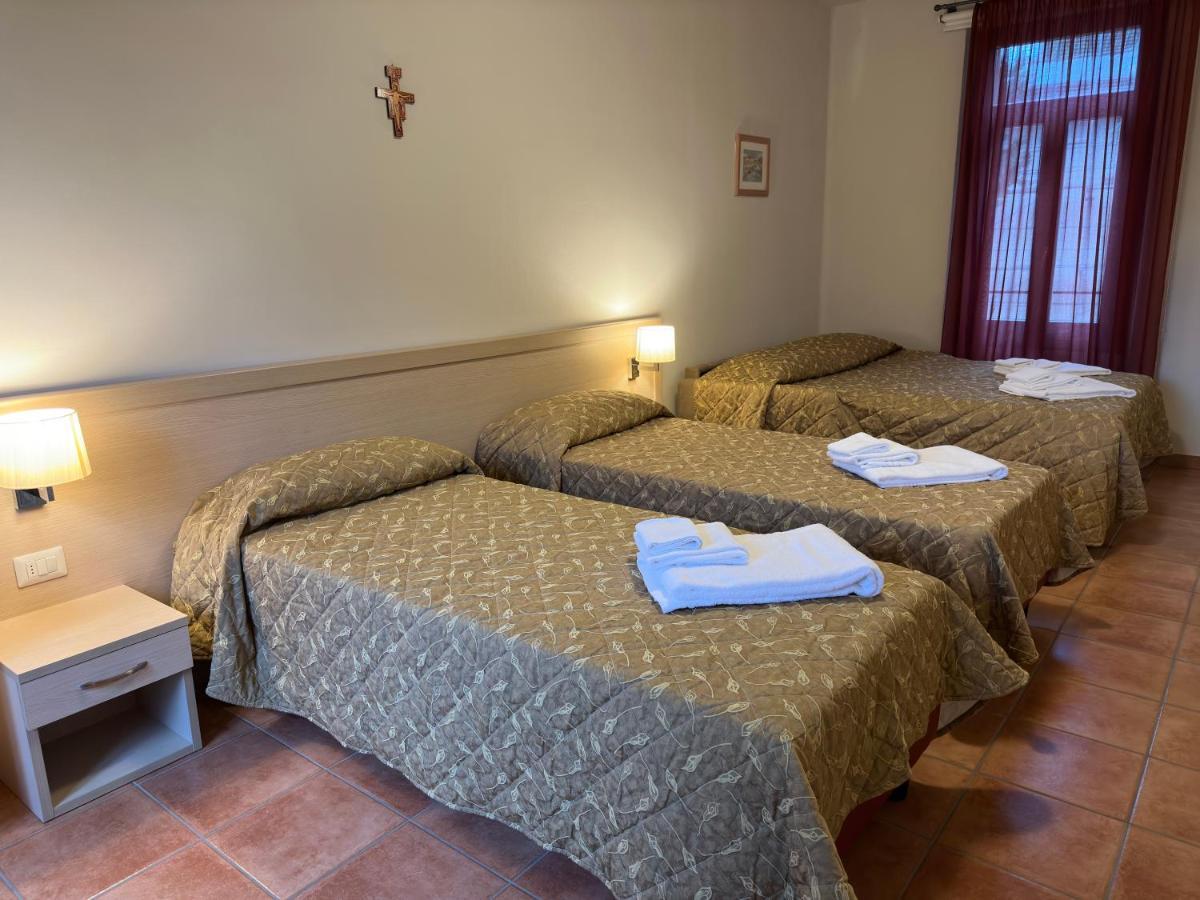 Domus San Bernardino Bed and Breakfast Verona Buitenkant foto