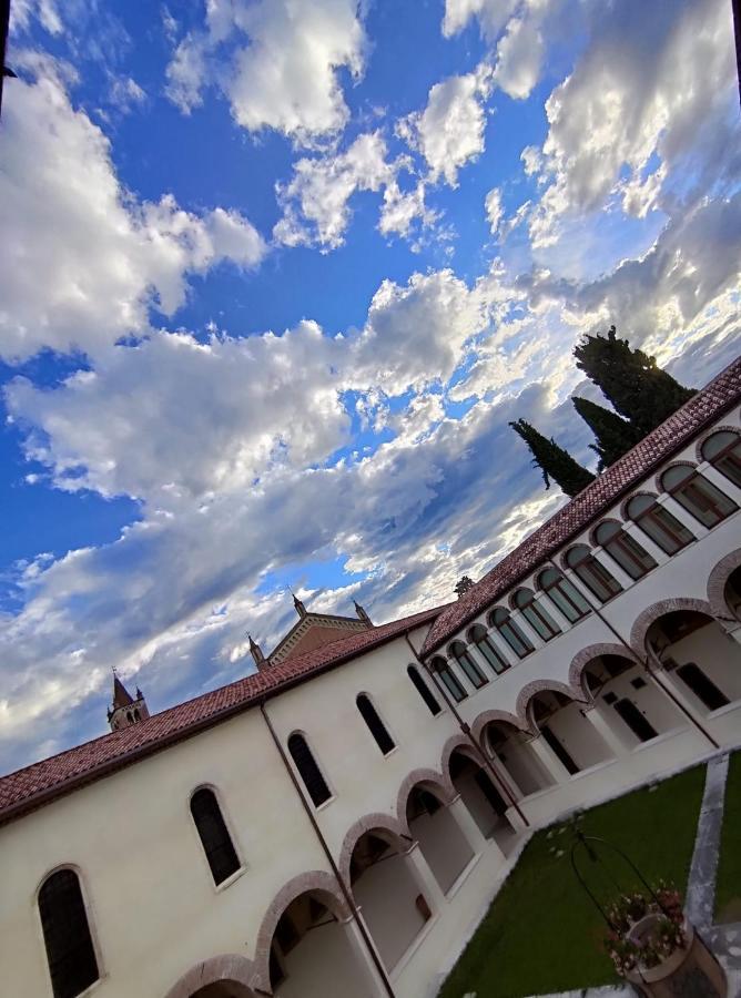 Domus San Bernardino Bed and Breakfast Verona Buitenkant foto