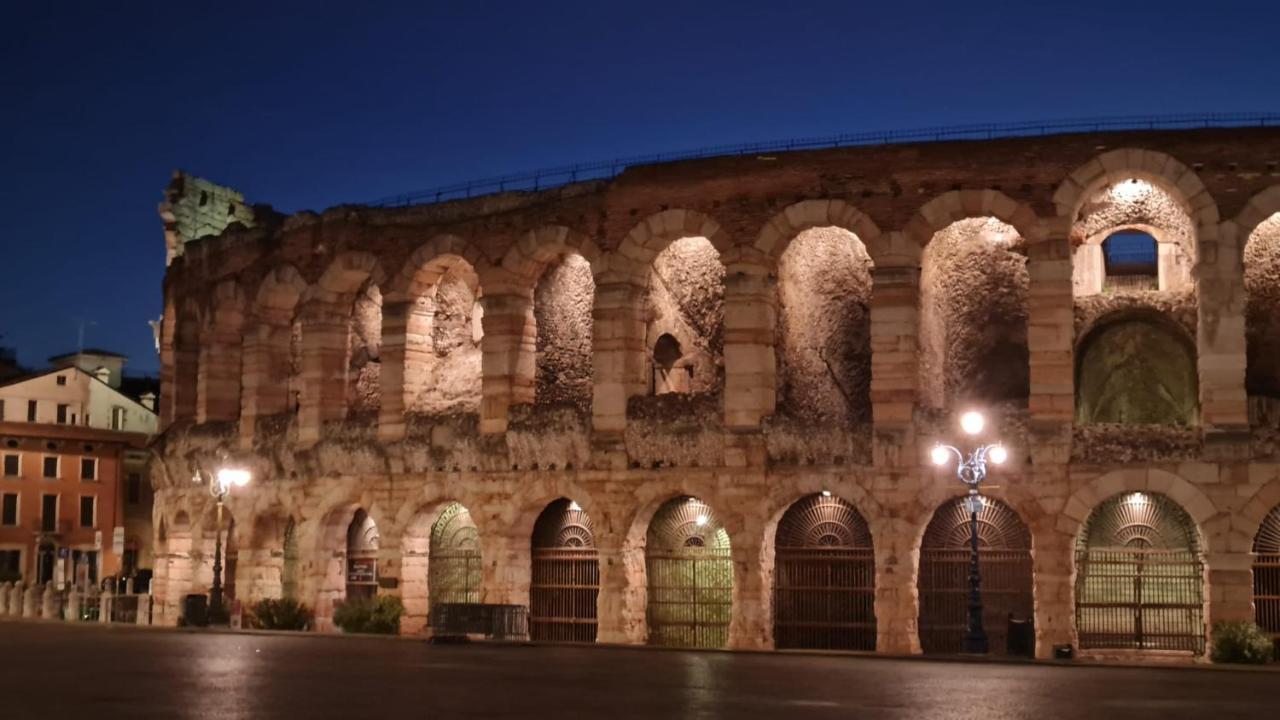 Domus San Bernardino Bed and Breakfast Verona Buitenkant foto