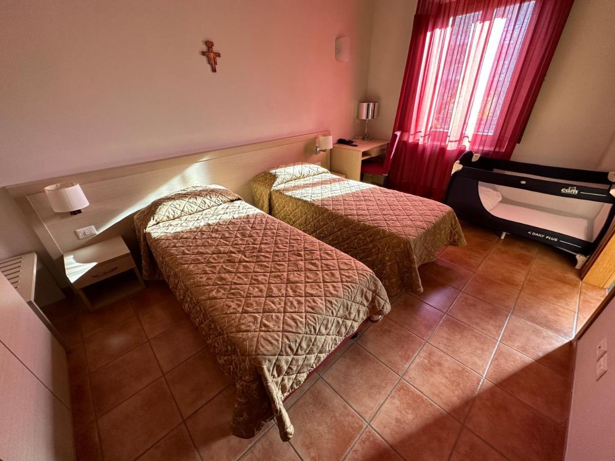 Domus San Bernardino Bed and Breakfast Verona Buitenkant foto